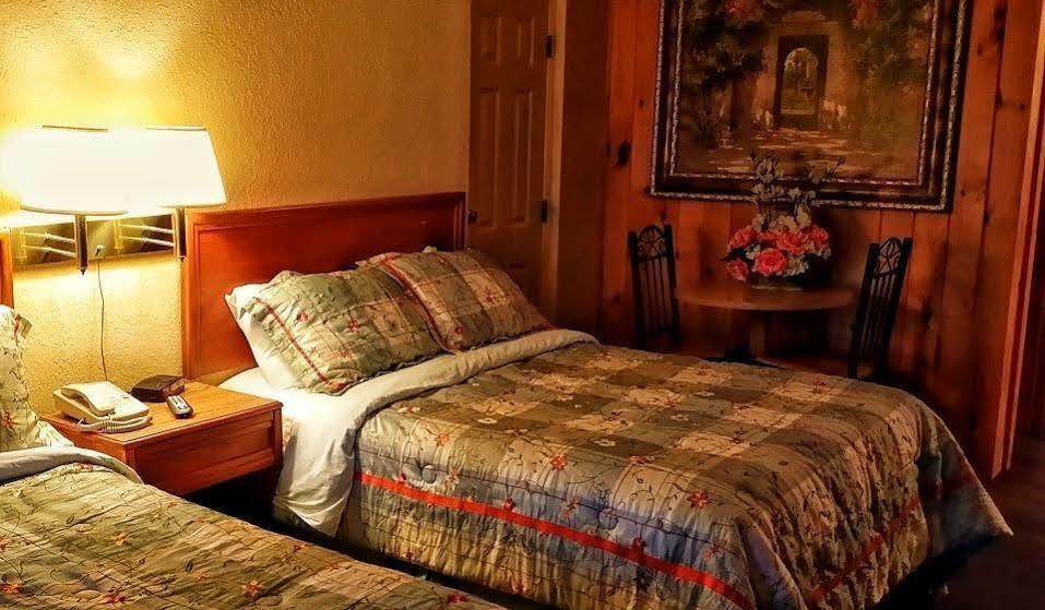 Green River Lodge Saluda Extérieur photo